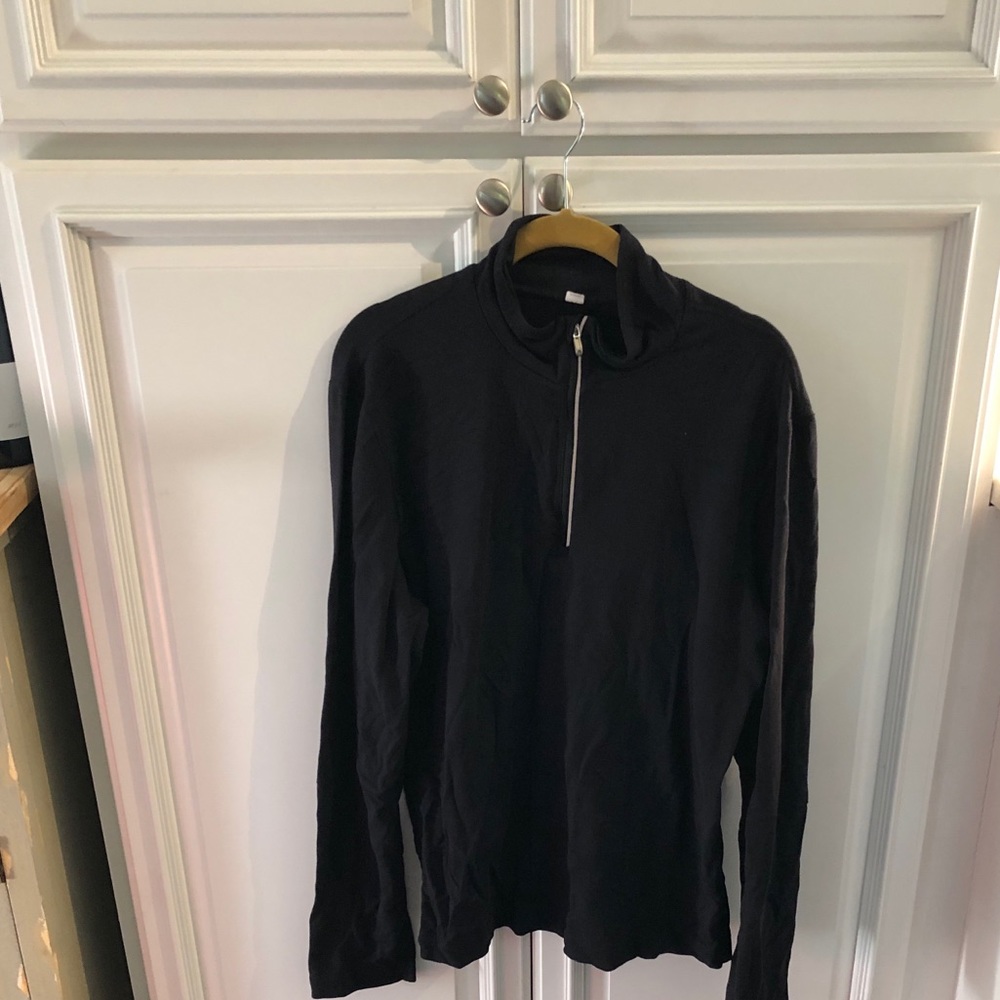 Men’s lululemon large long sleeve